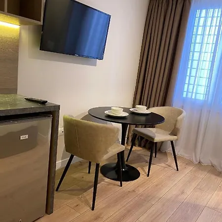 Hotel Living