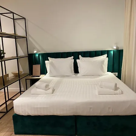 Living 4* Tirana