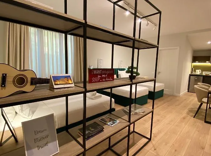 Living 4* טיראנה