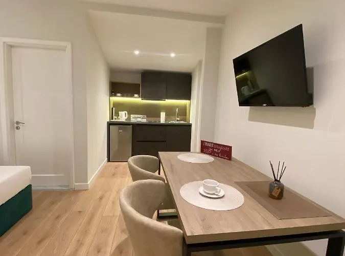 Living 4* טיראנה