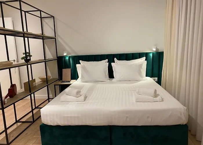 Living 4* טיראנה